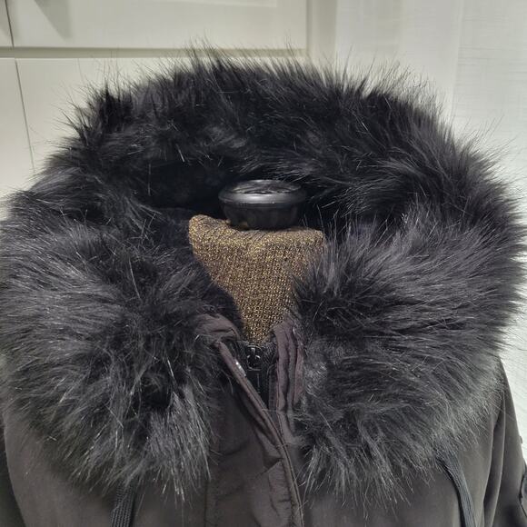 BCBGeneration Water resistant Faux Fur Trim Coat Size Large - Picture 3 of 13